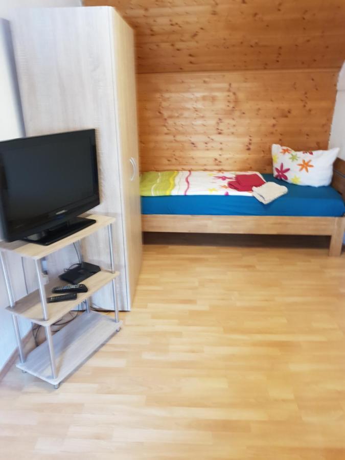 Gastehaus Nickolai Apartment Flomborn Екстериор снимка