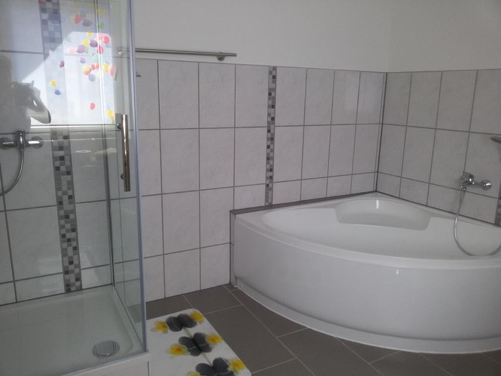Gastehaus Nickolai Apartment Flomborn Екстериор снимка