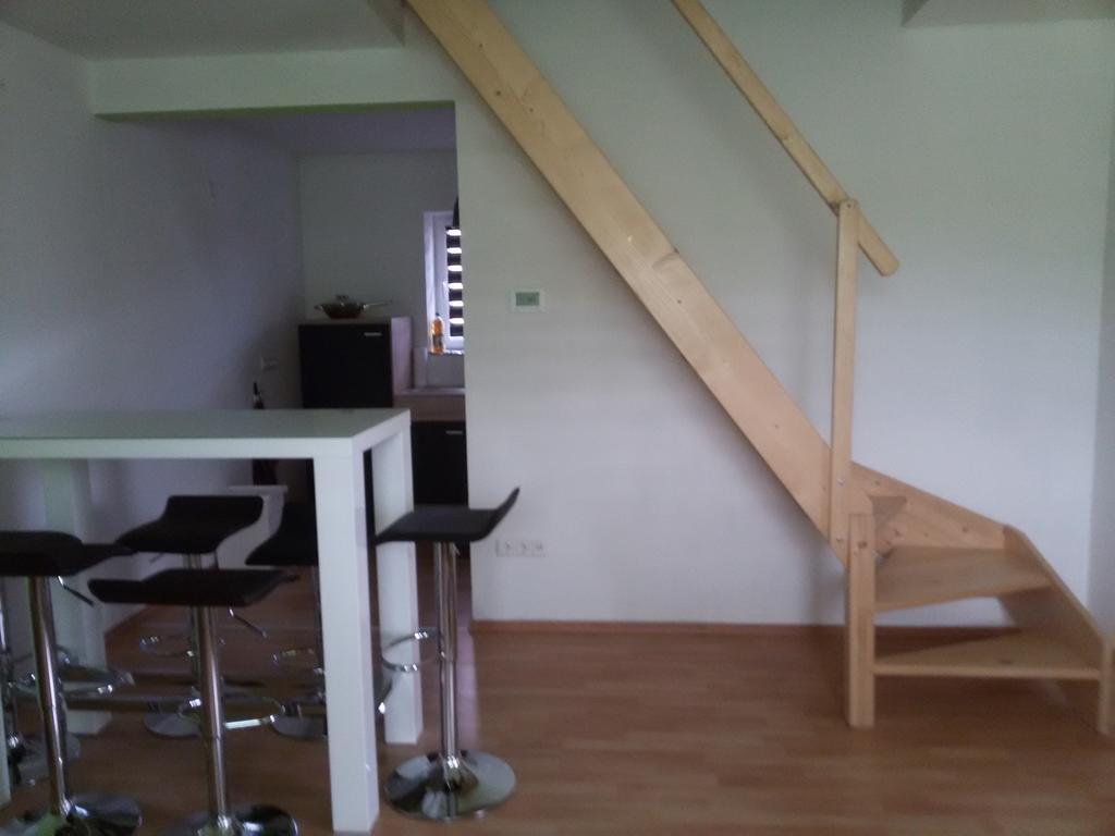 Gastehaus Nickolai Apartment Flomborn Екстериор снимка