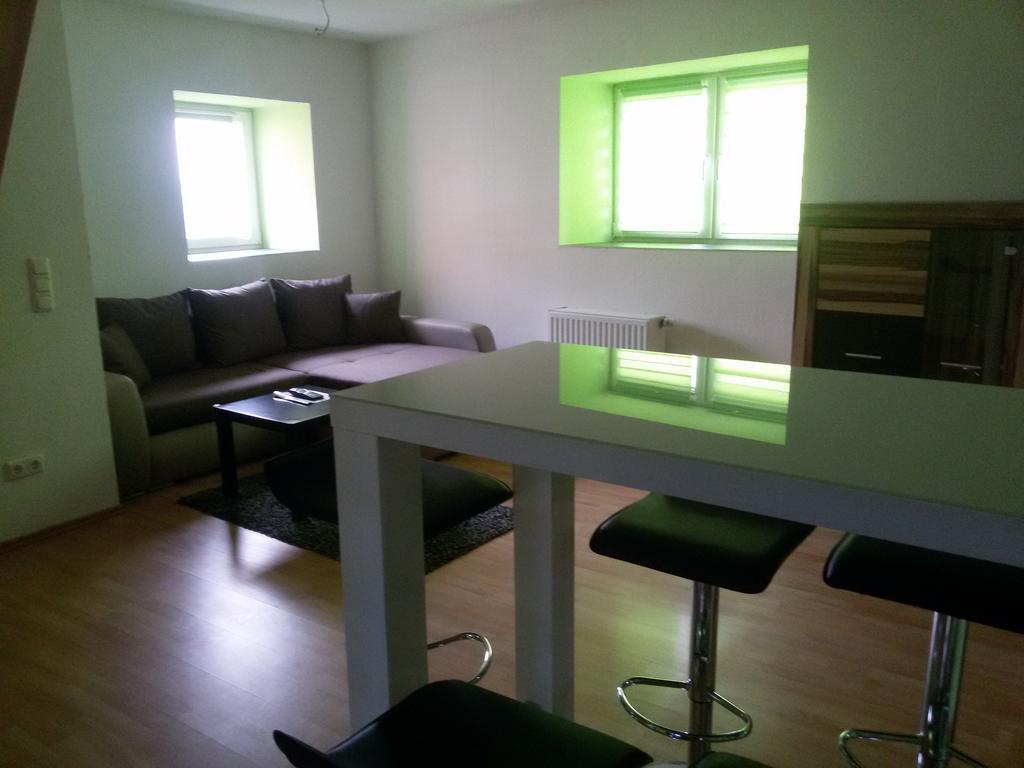 Gastehaus Nickolai Apartment Flomborn Екстериор снимка