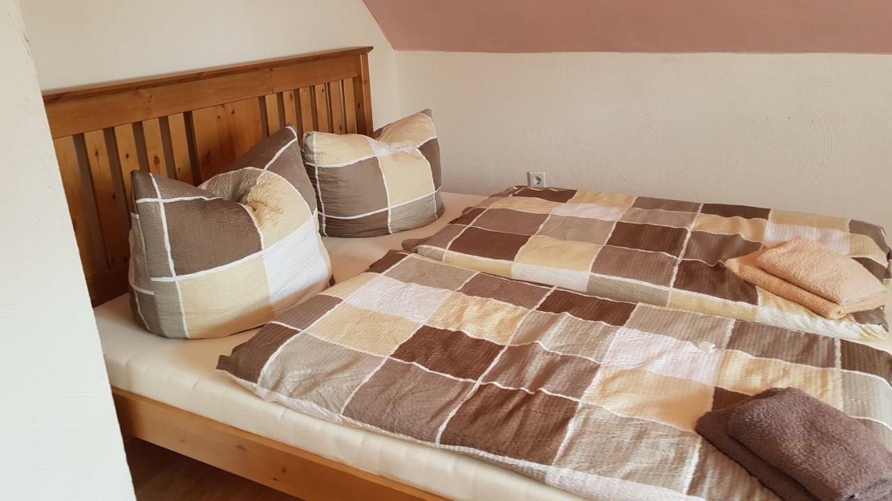 Gastehaus Nickolai Apartment Flomborn Екстериор снимка